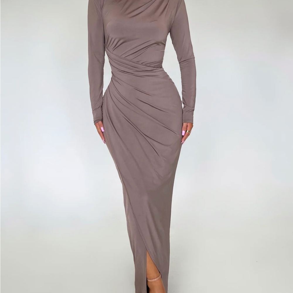 Brown long sleeve maxi dress
